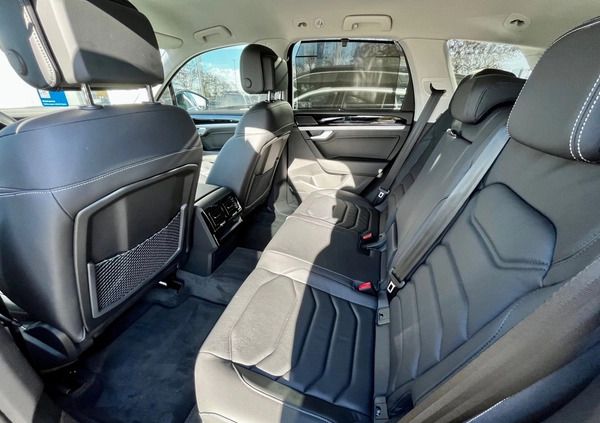 Volkswagen Touareg cena 409900 przebieg: 5274, rok produkcji 2023 z Opole małe 67